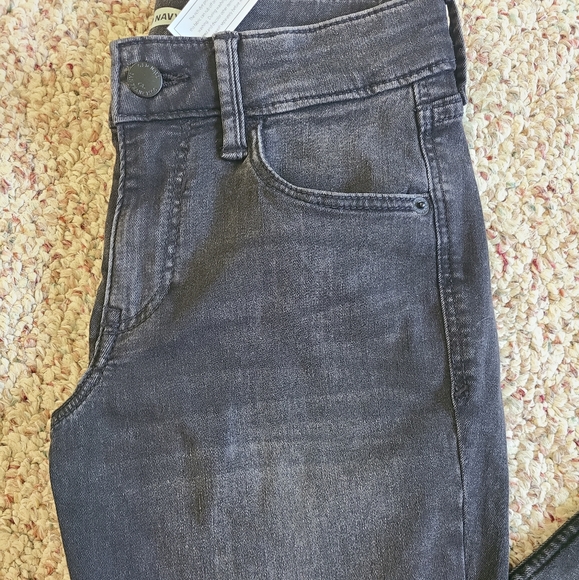 ❄️NWT Old Navy Rockstar Super Skinny Jeans Size 0 - Picture 2 of 9